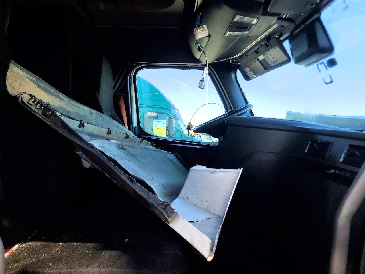 Freightliner Cascadia 126