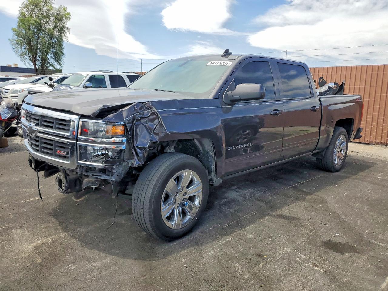 Salvage Chevrolet Silverado Image