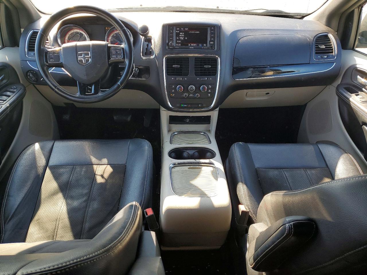 Dodge Caravan Sxt