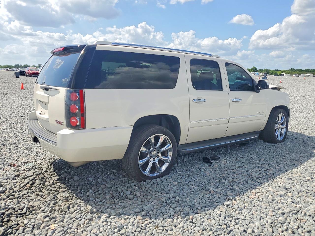 GMC Yukon Denali
