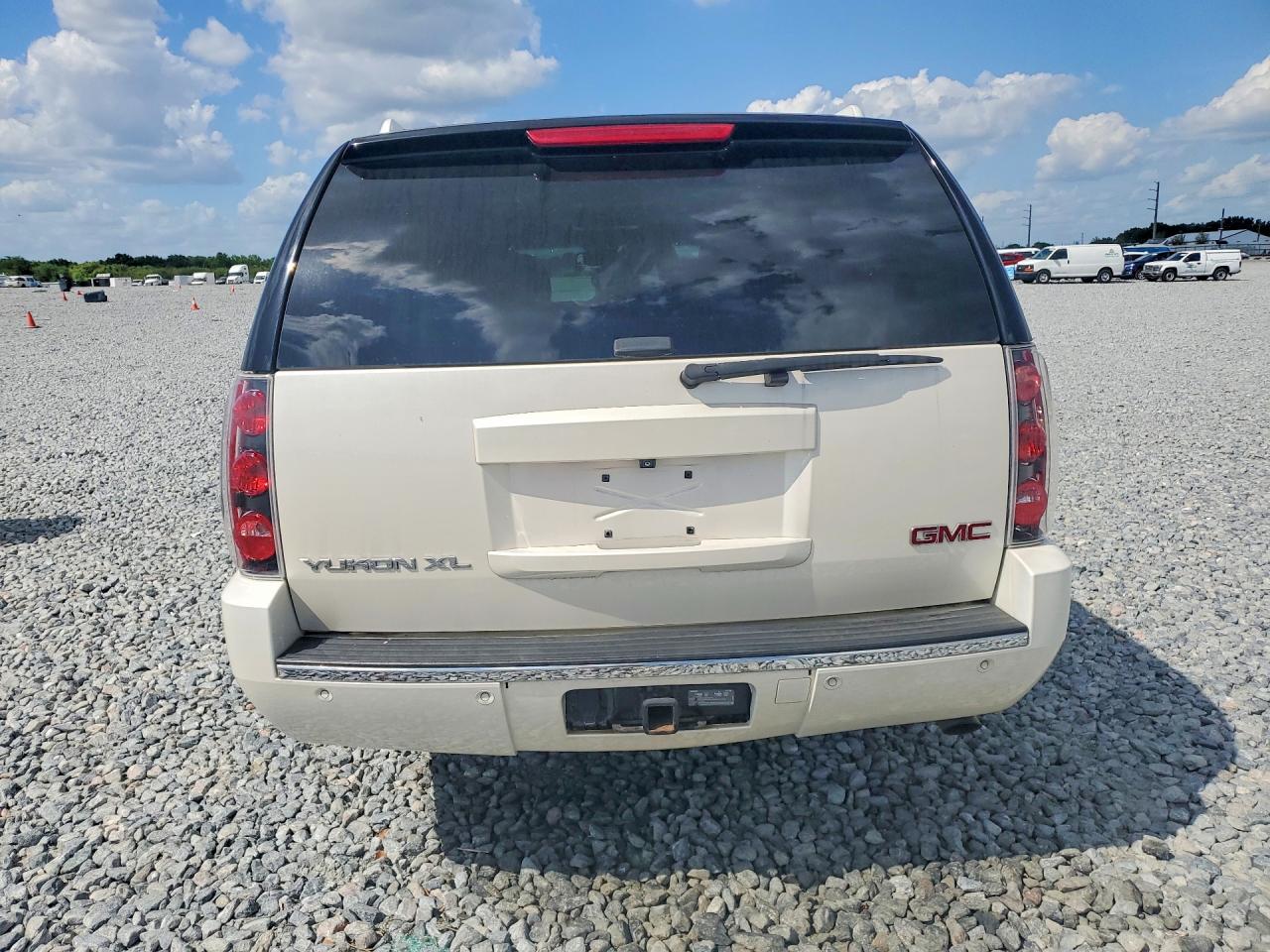 GMC Yukon Denali