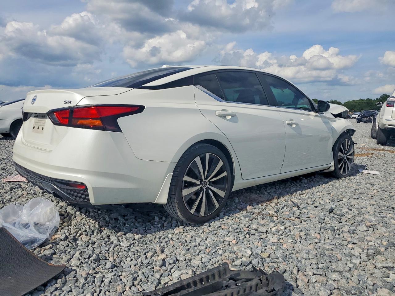 Nissan Altima Sr