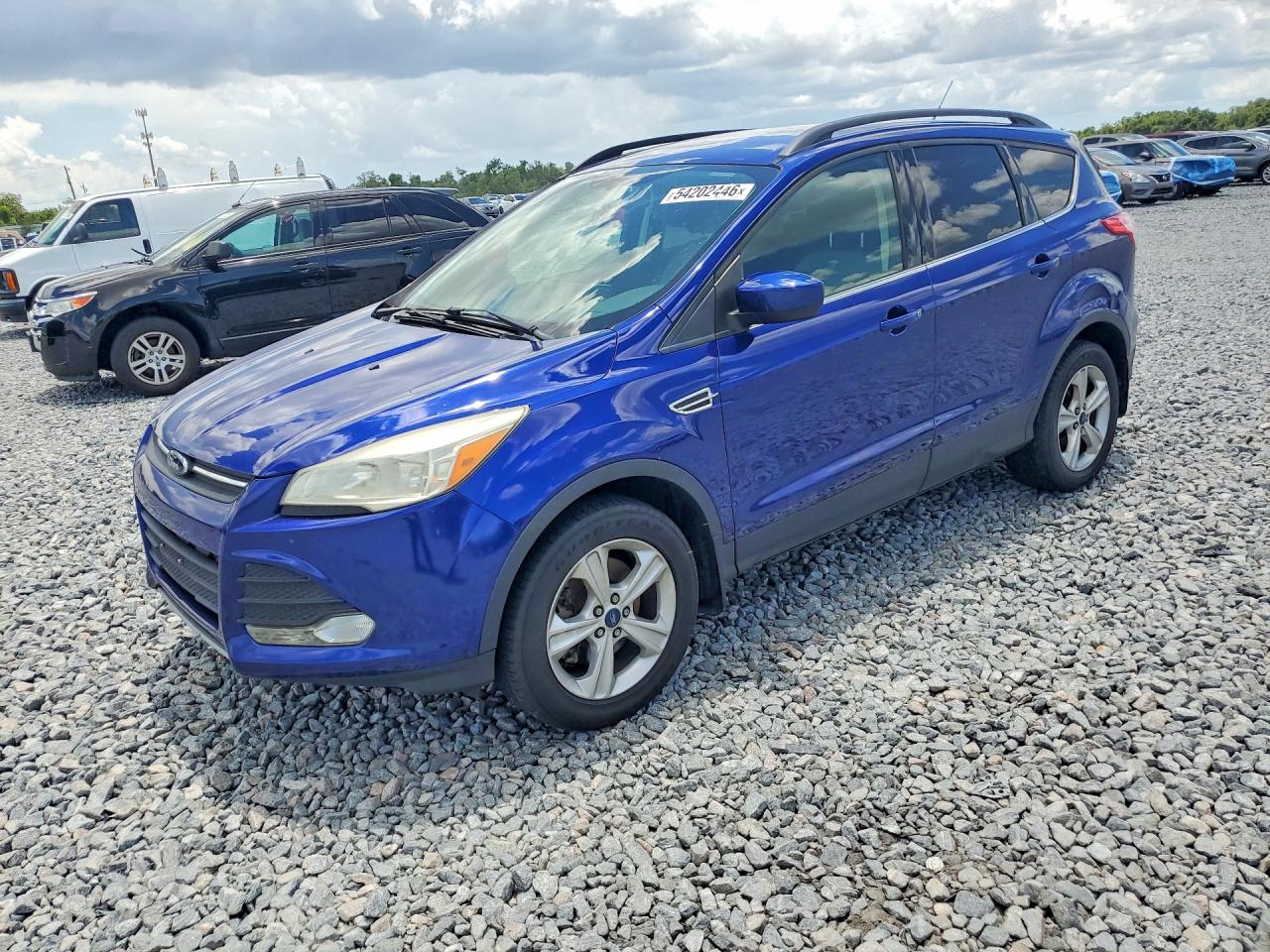 Salvage Ford Escape Image