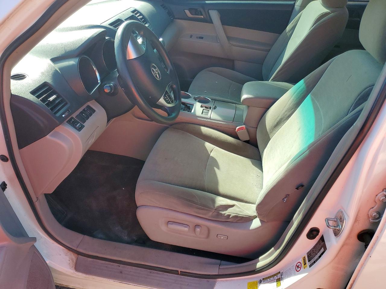 Toyota Highlander Base