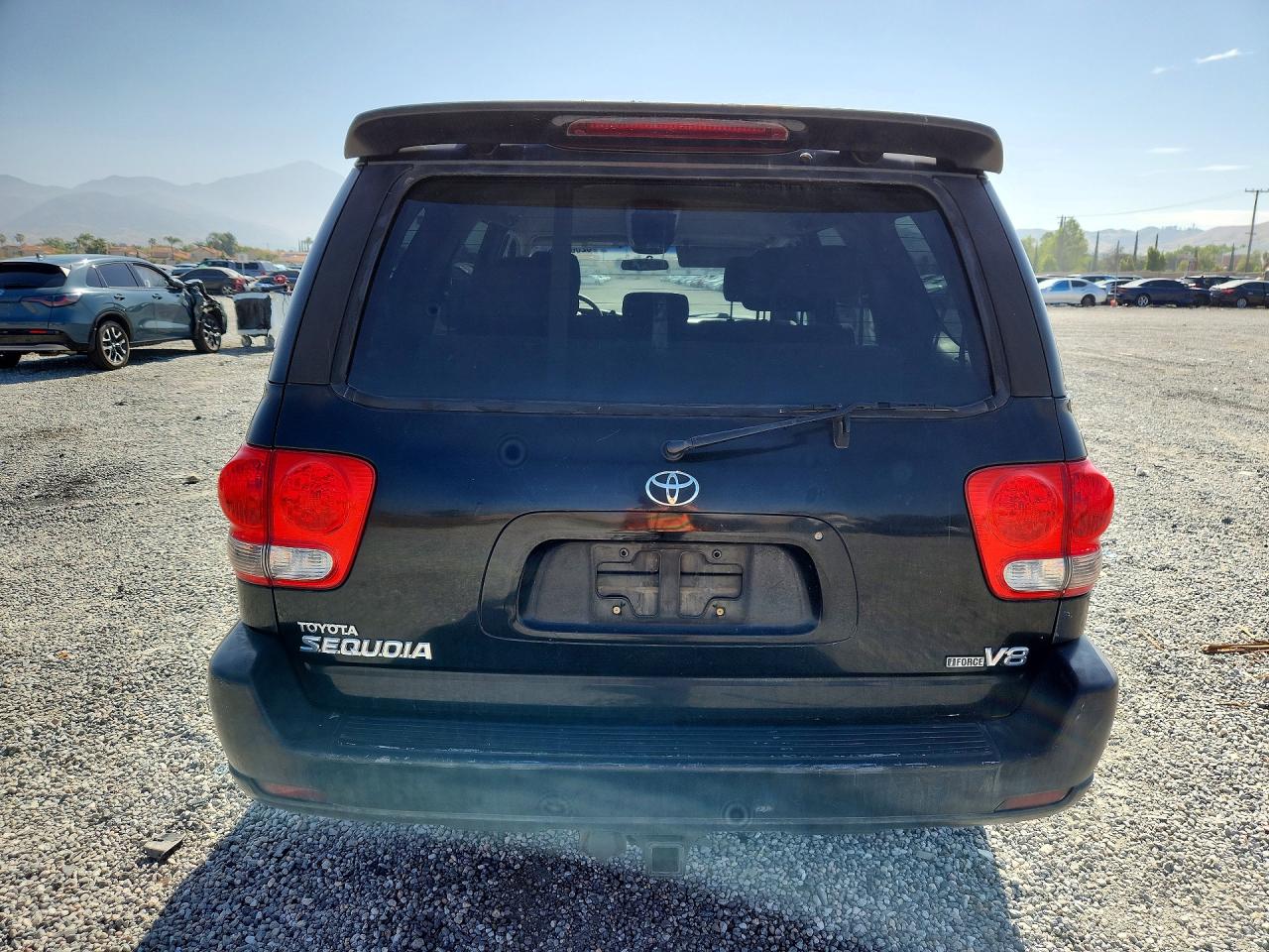 Toyota Sequoia Sr5