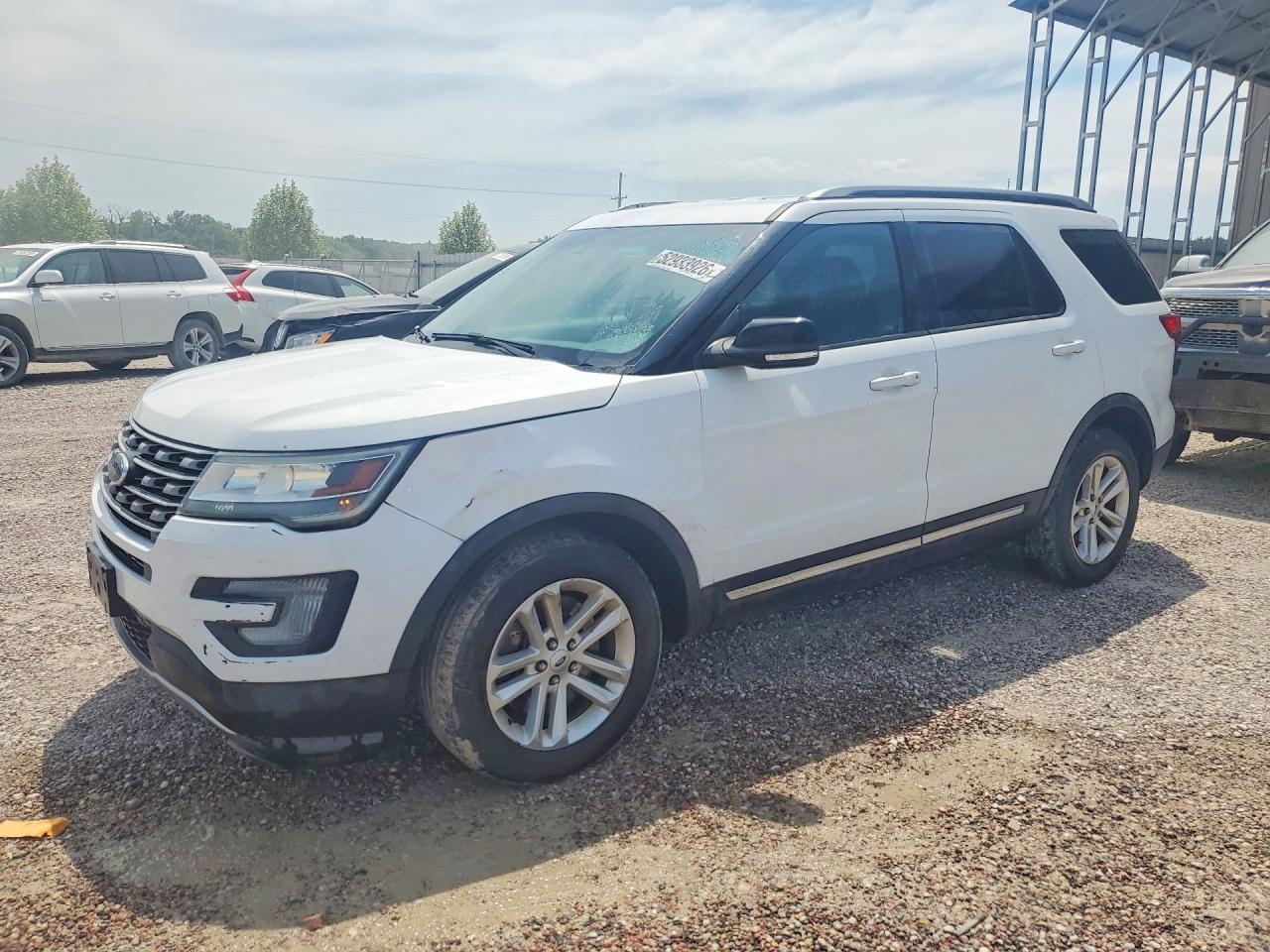 Salvage Ford Explorer Image