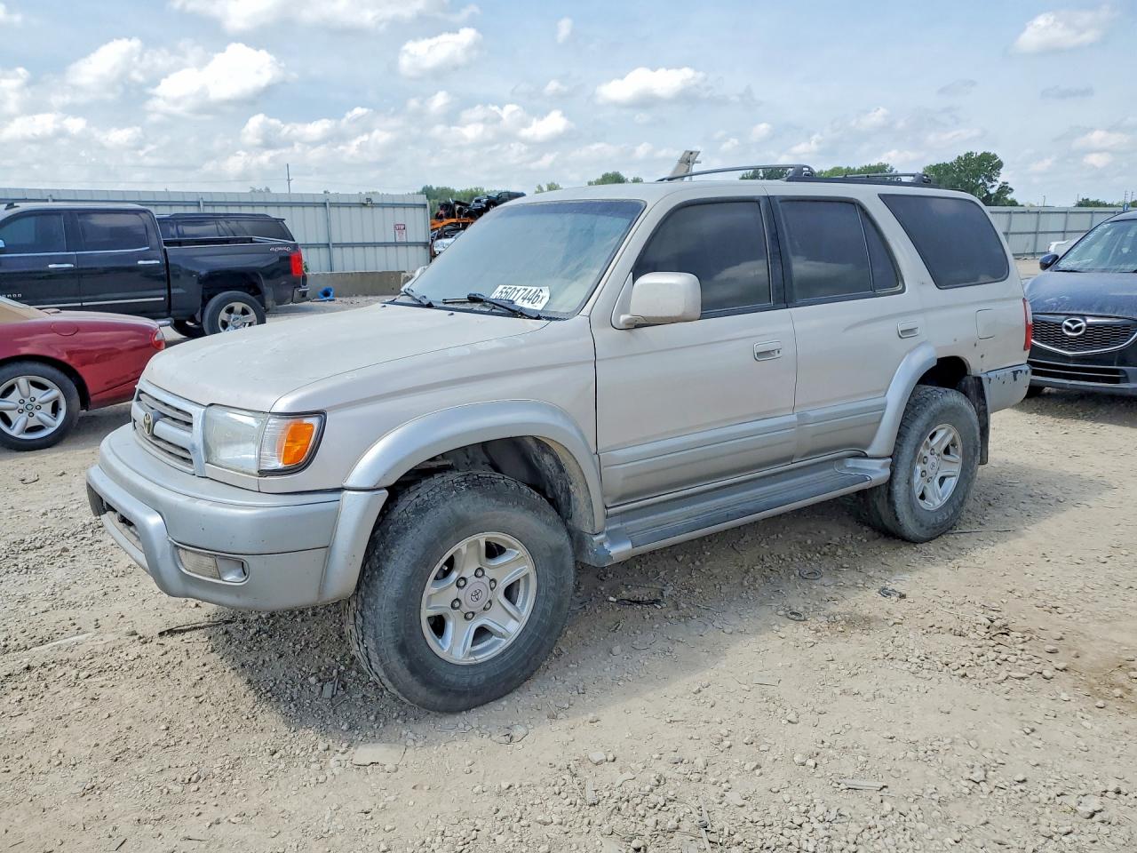 Salvage Toyota 4Runner Image