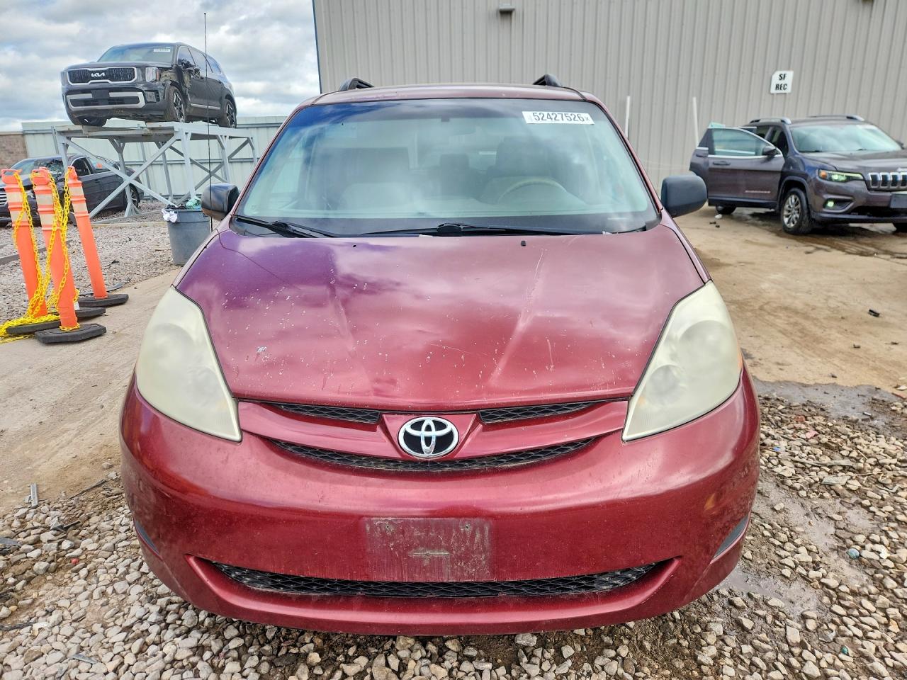 Toyota Sienna Le 8-passenger