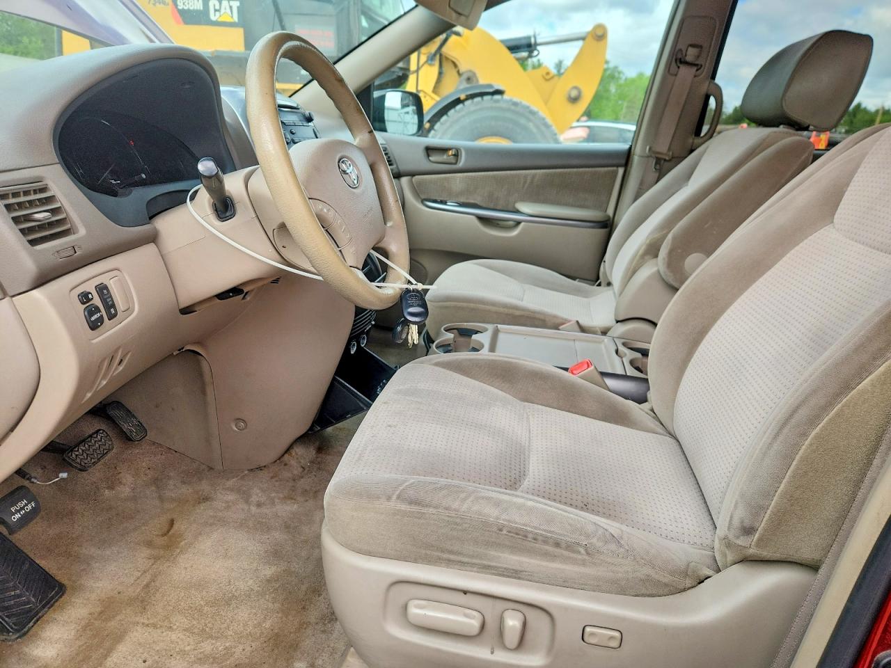 Toyota Sienna Le 8-passenger