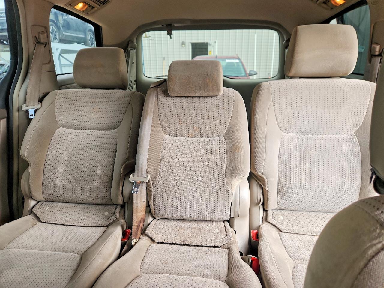 Toyota Sienna Le 8-passenger