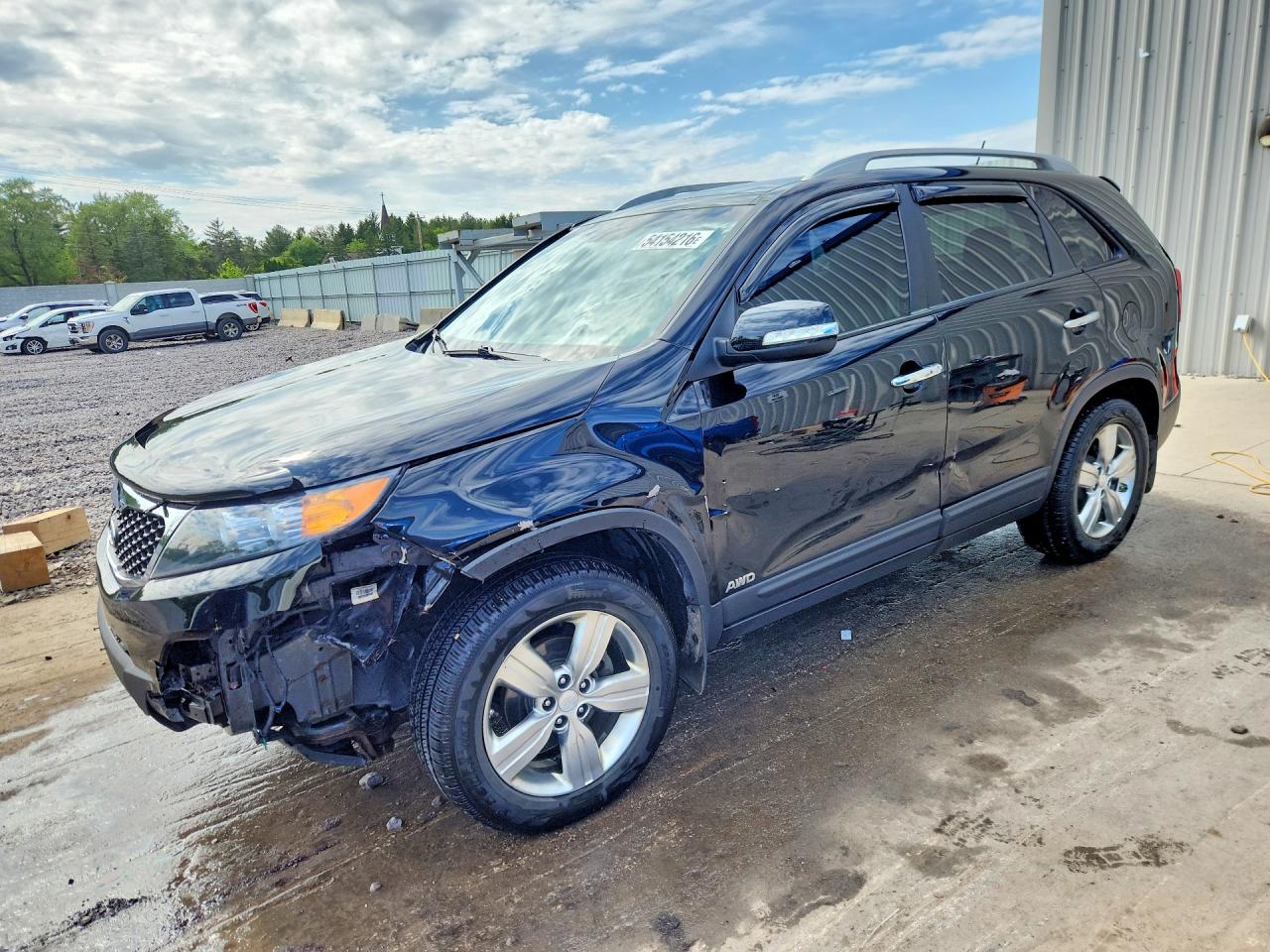 Salvage Kia Sorento Image