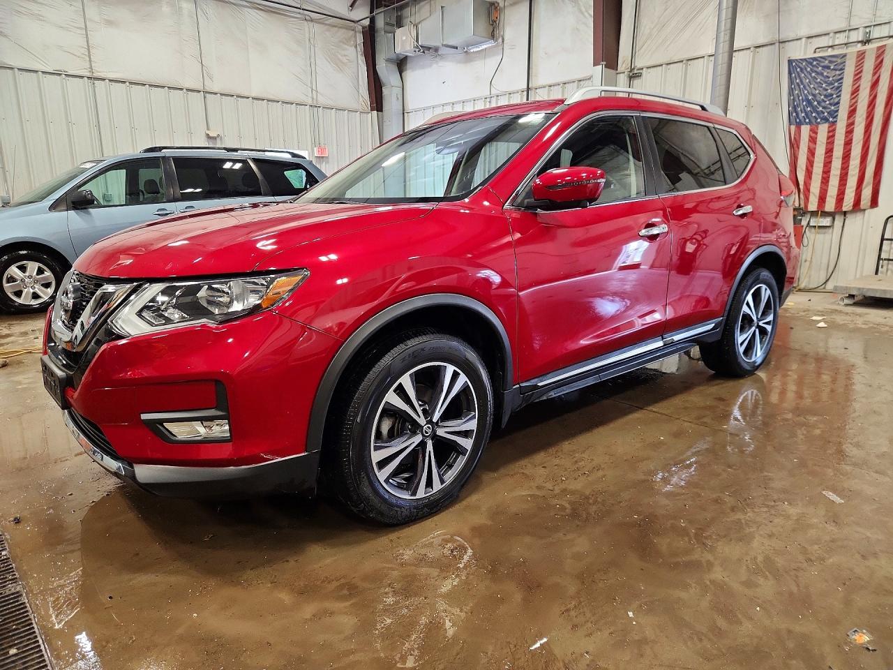 Salvage Nissan Rogue Image
