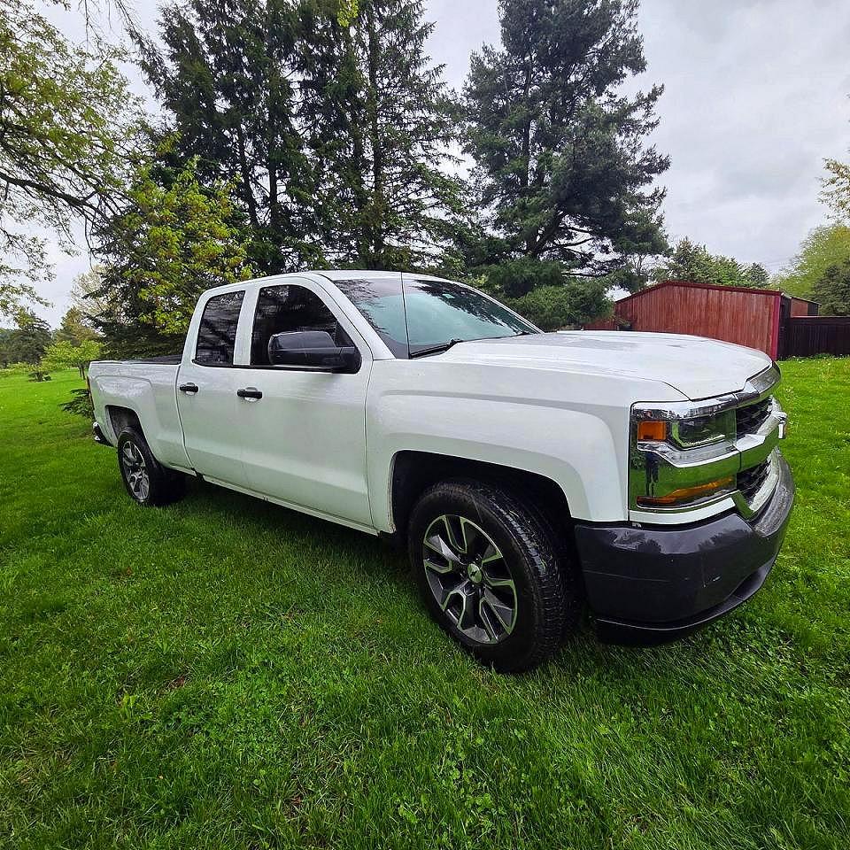 Salvage Chevrolet 1500 Truck Image