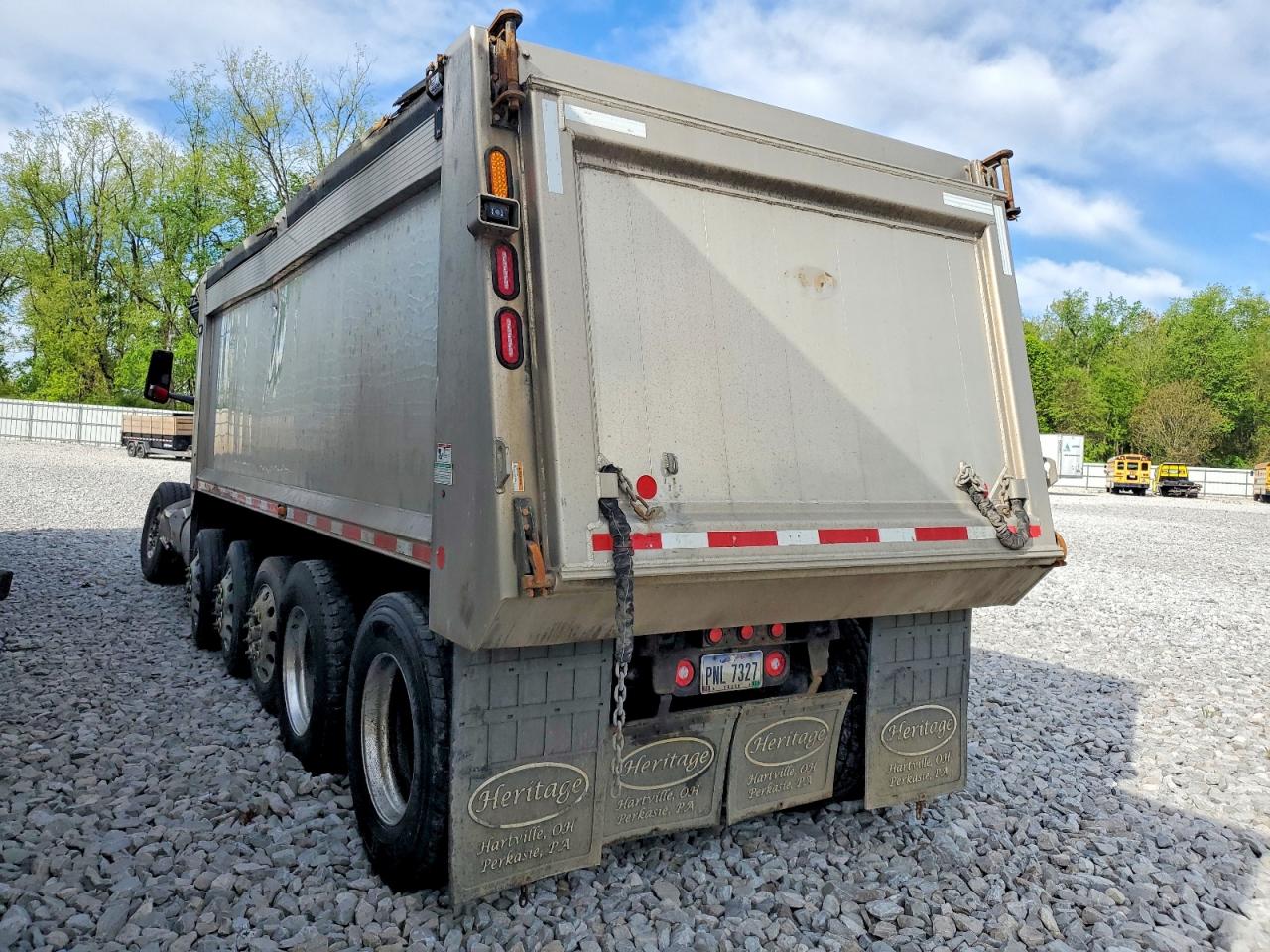 Peterbilt 567