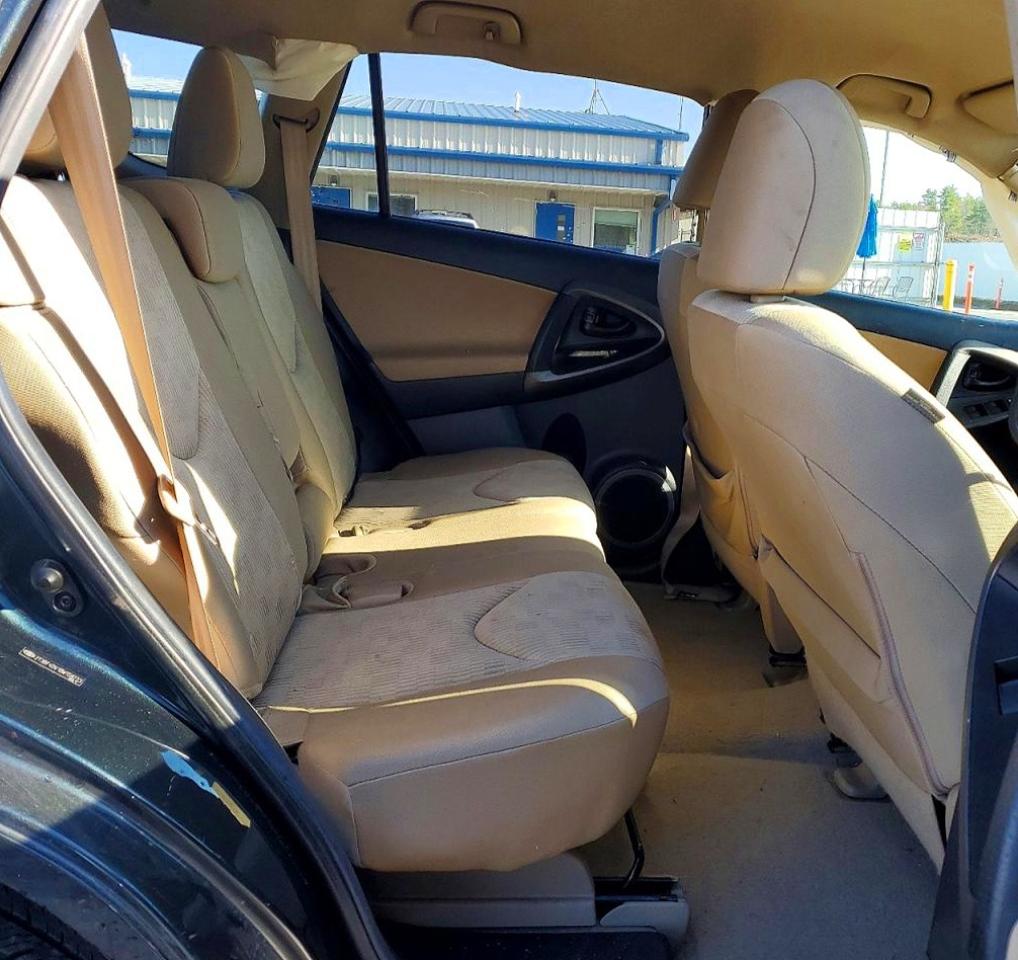 Toyota RAV4 Base