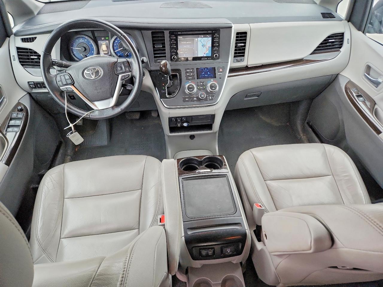 Toyota Sienna Xle 8-passenger