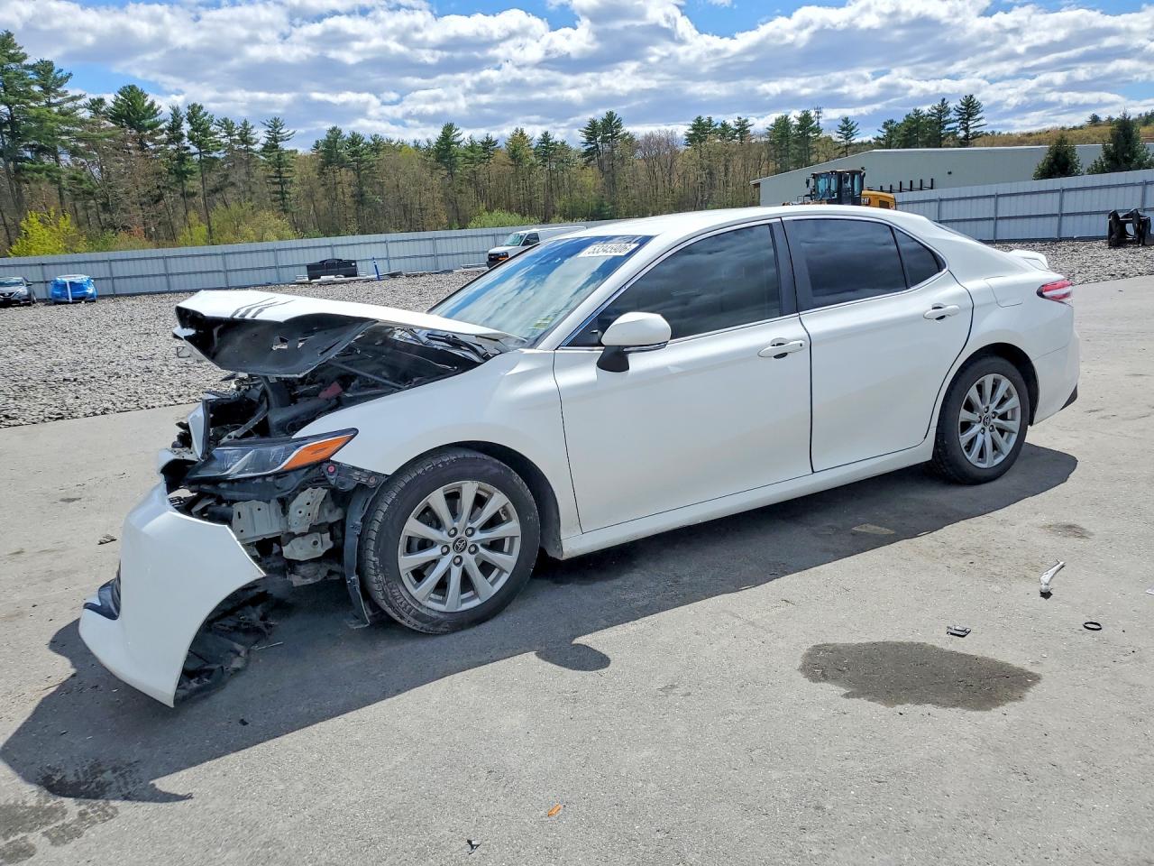 Salvage Toyota Camry Image