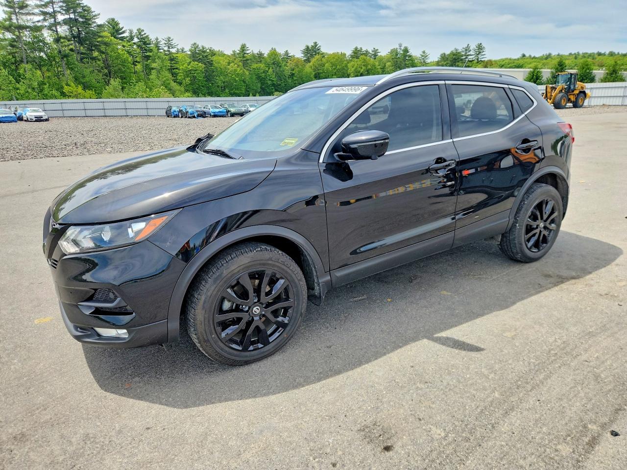 Salvage Nissan Rogue Image