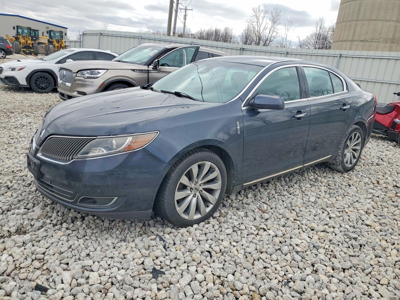 Salvage Lincoln MKS Image