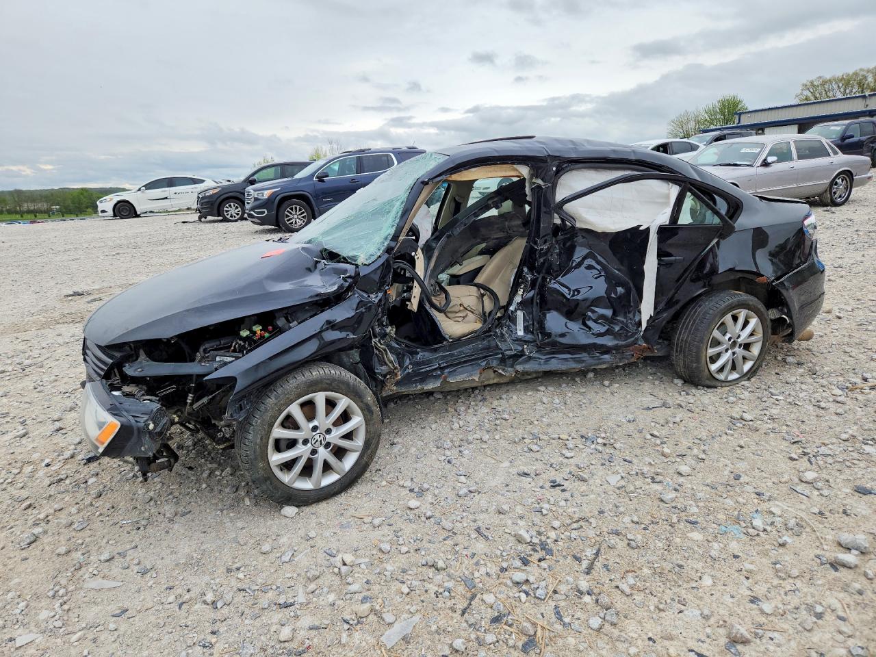 Salvage Volkswagen Jetta Image