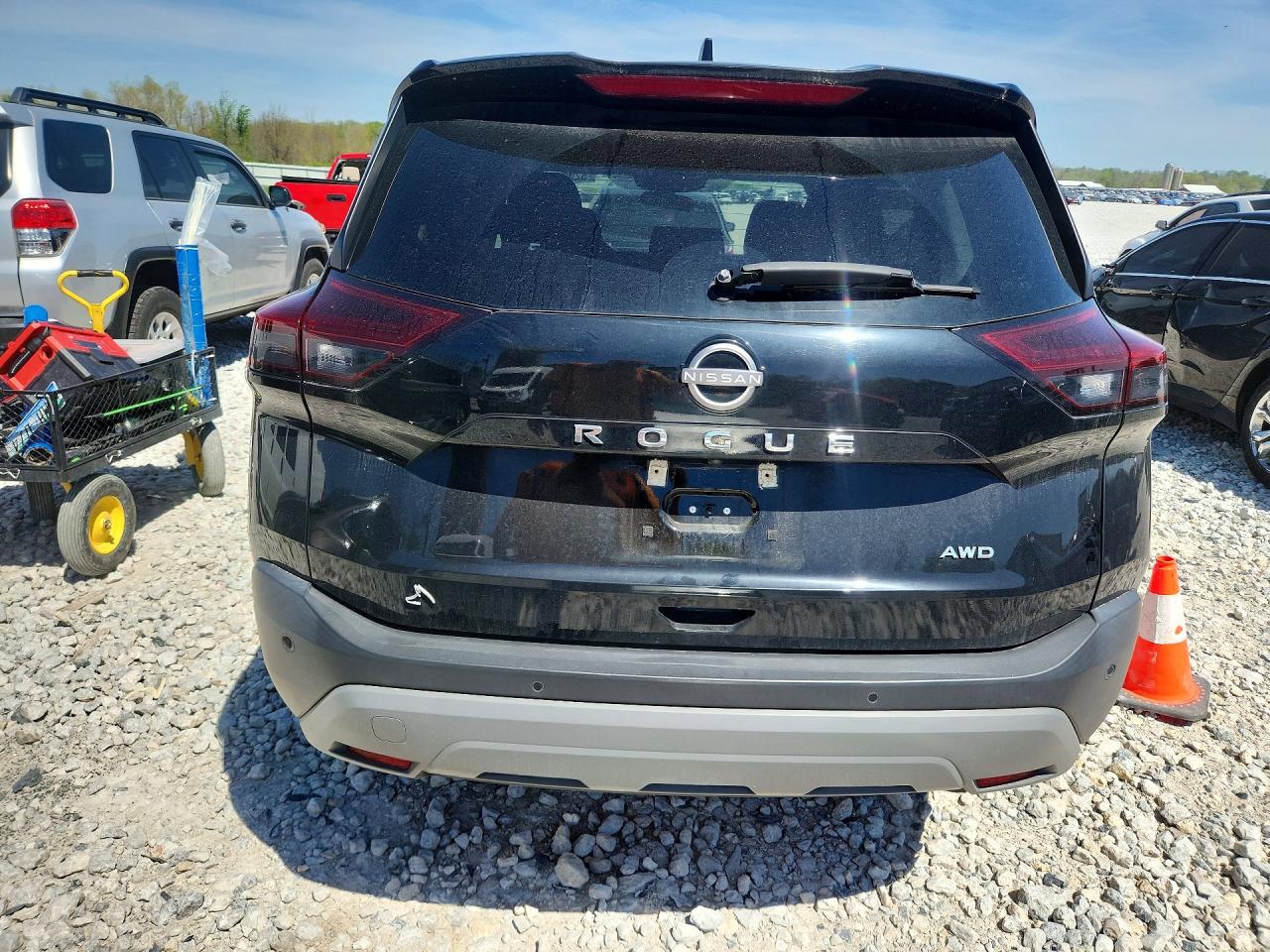Nissan Rogue S