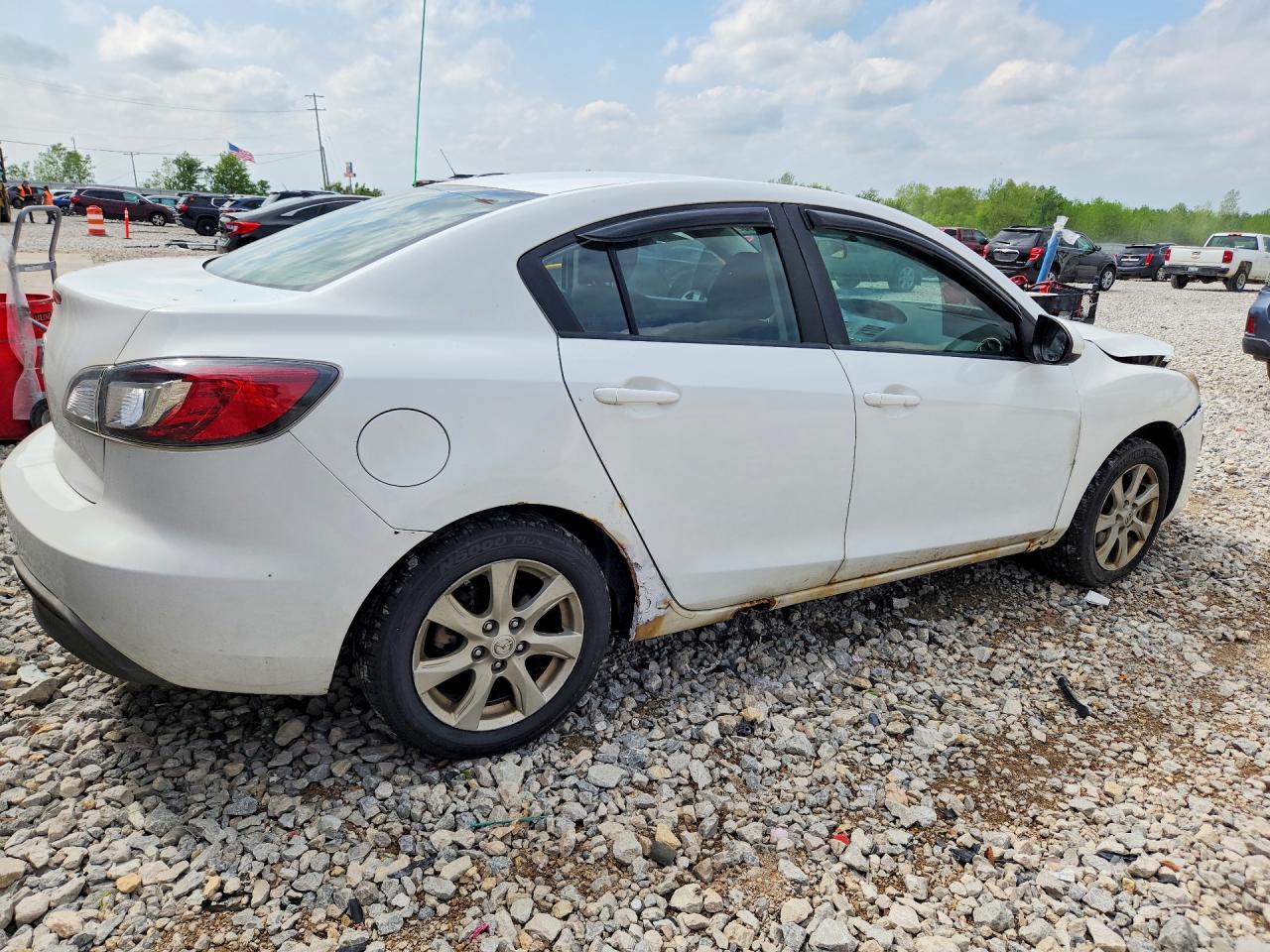 Mazda 3 I