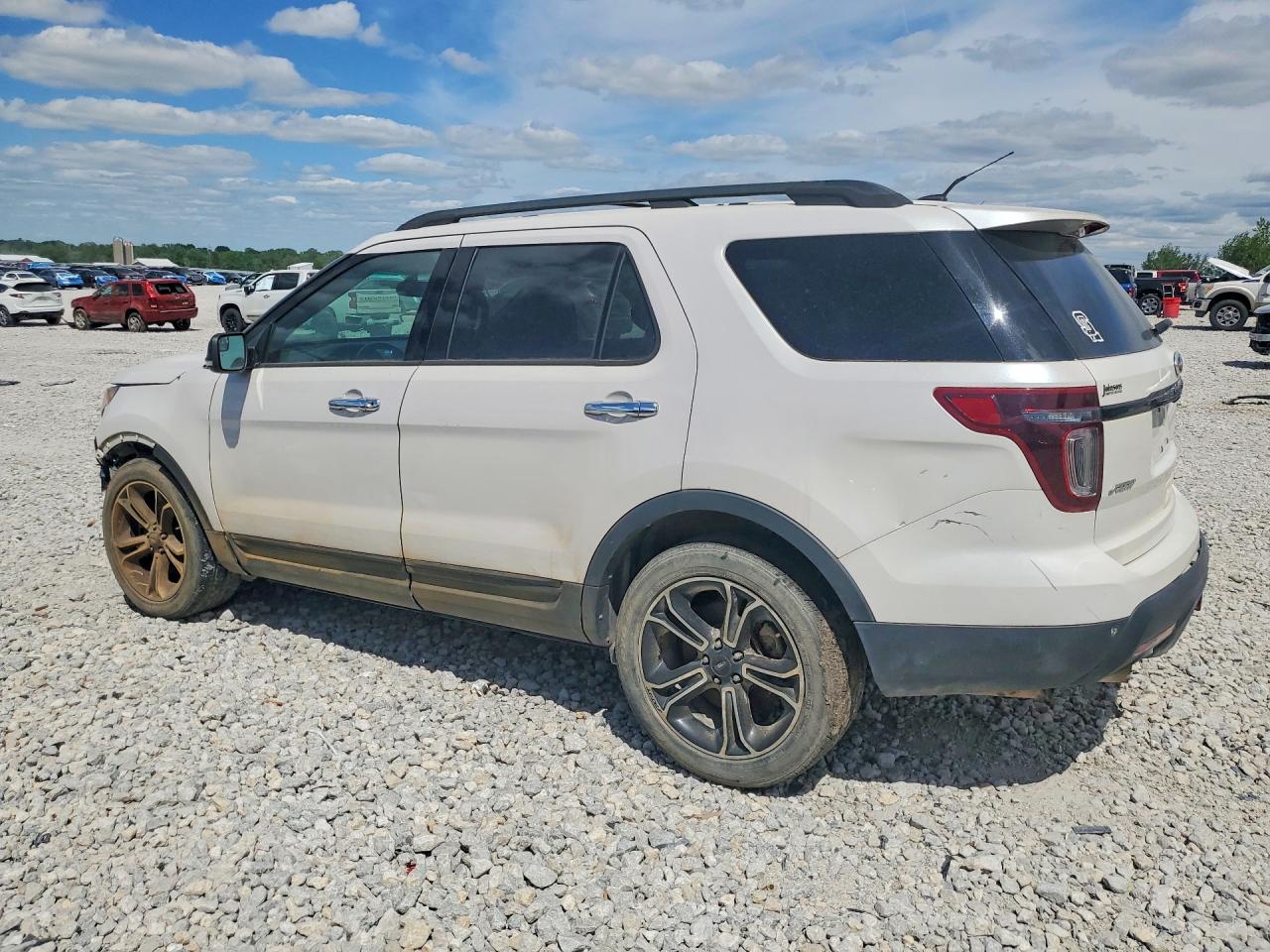 Ford Explorer Sport
