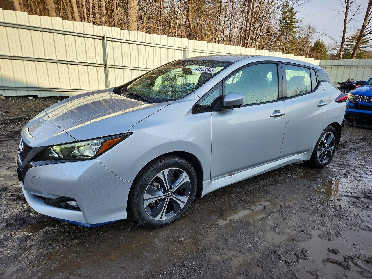 Salvage Nissan LEAF Image