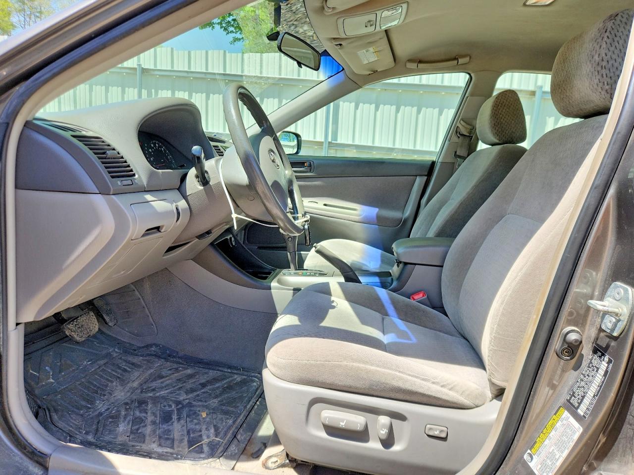 Toyota Camry Le