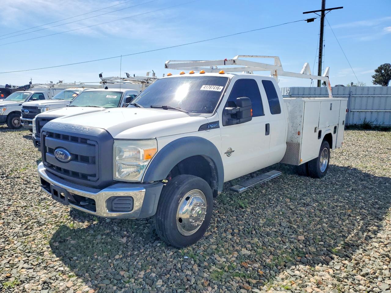 Salvage Ford F-450 Image