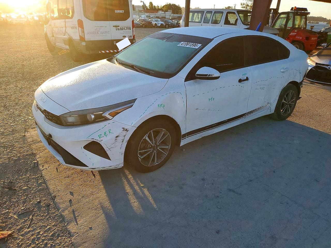 Salvage Kia Forte Image
