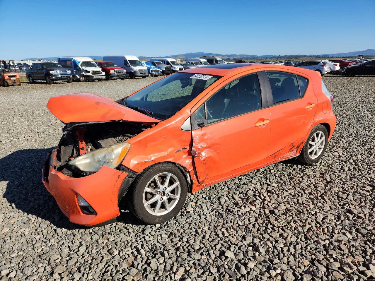 Salvage Toyota Prius Image