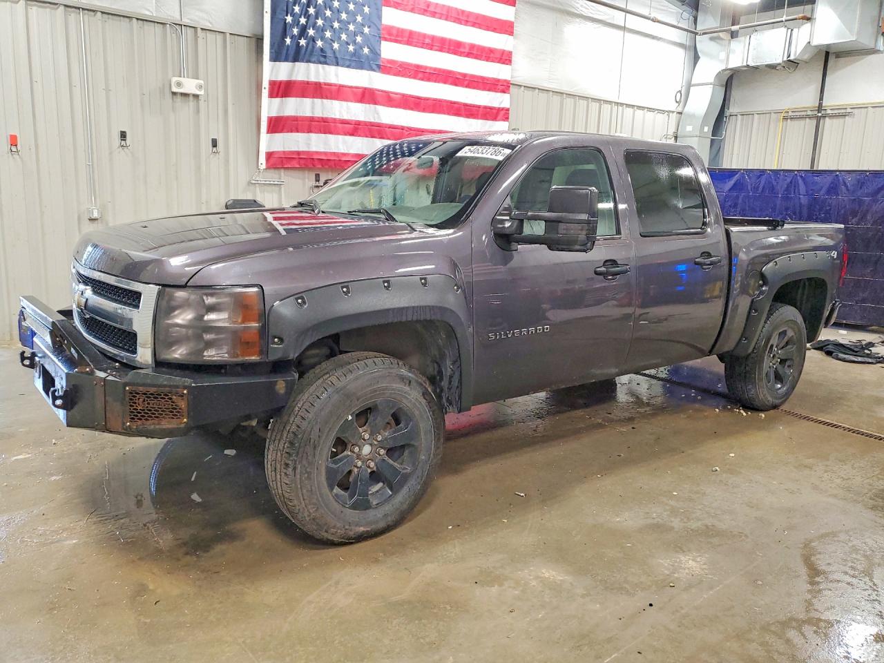 Salvage Chevrolet Silverado Image