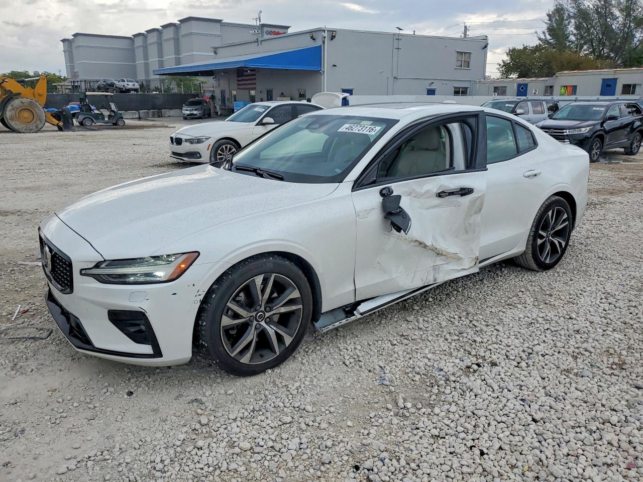 Salvage Volvo S60 Image