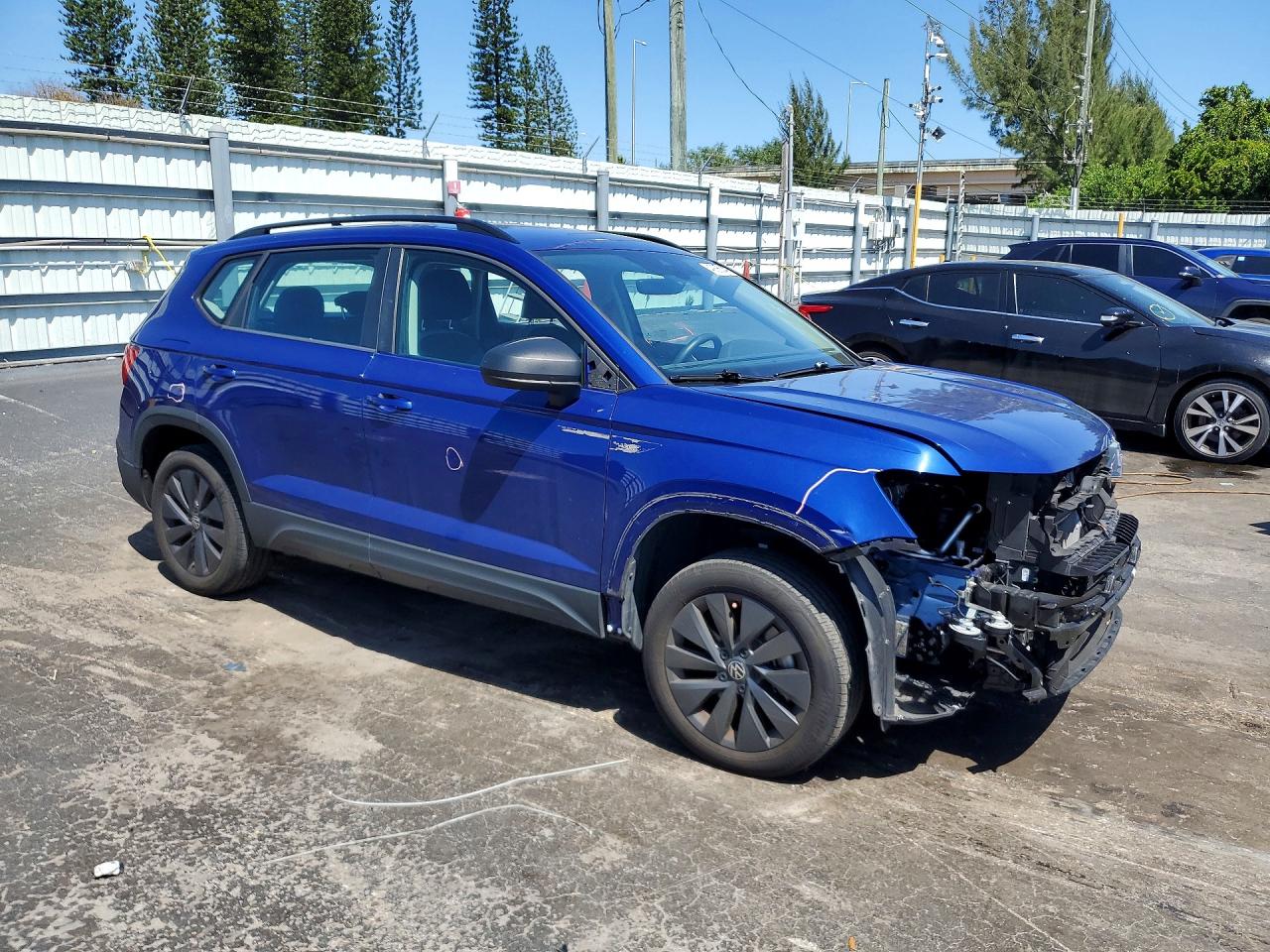 Volkswagen Taos S