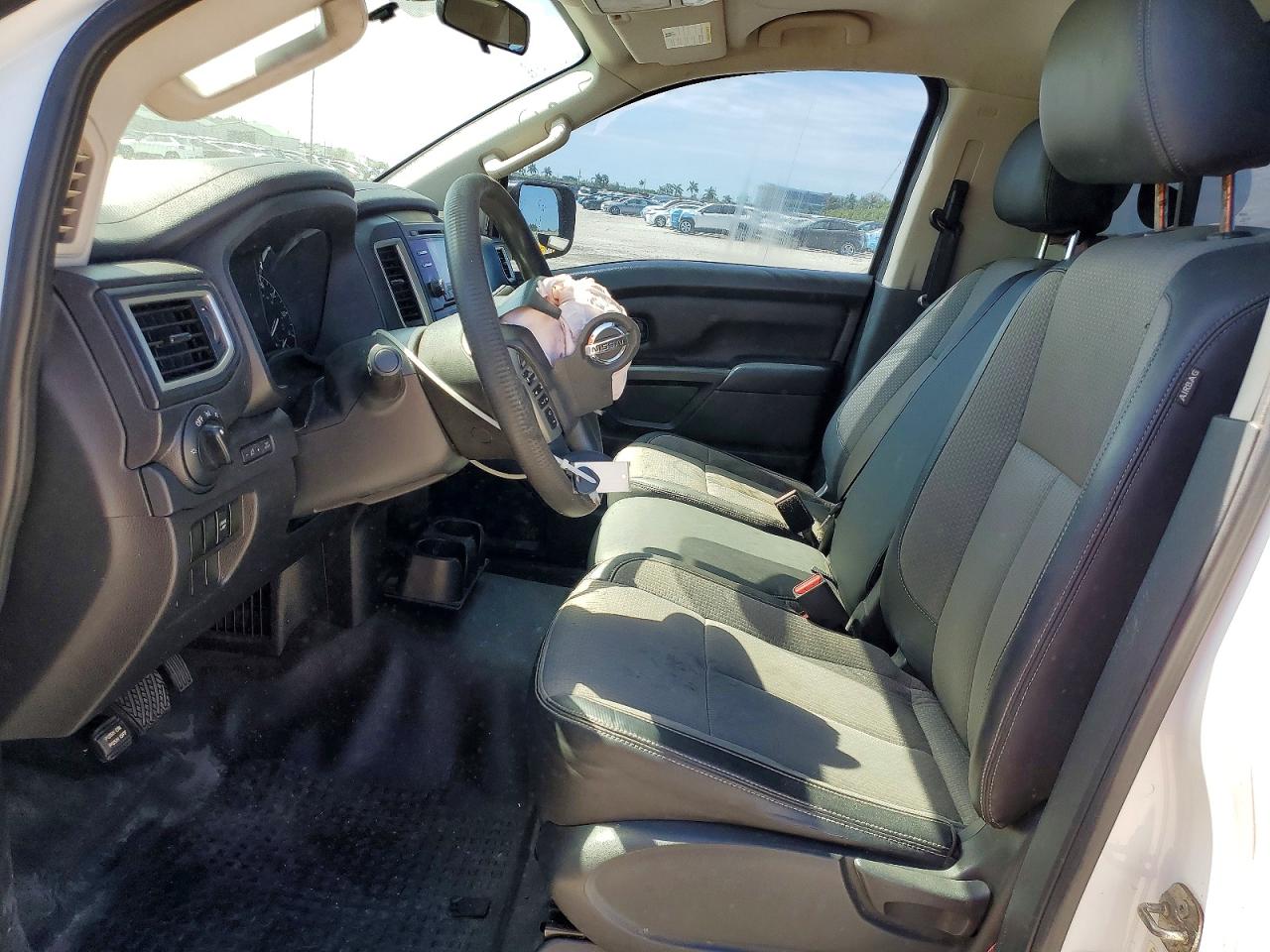 Nissan Titan S