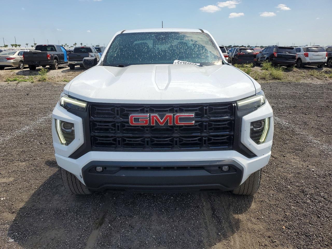 GMC Canyon Elevation