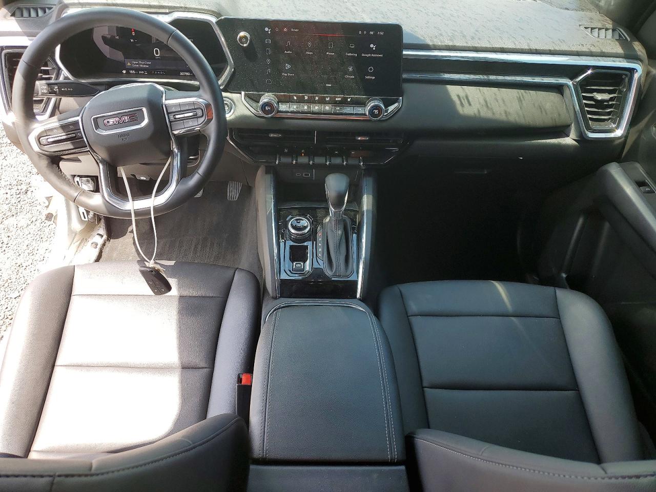 GMC Canyon Elevation