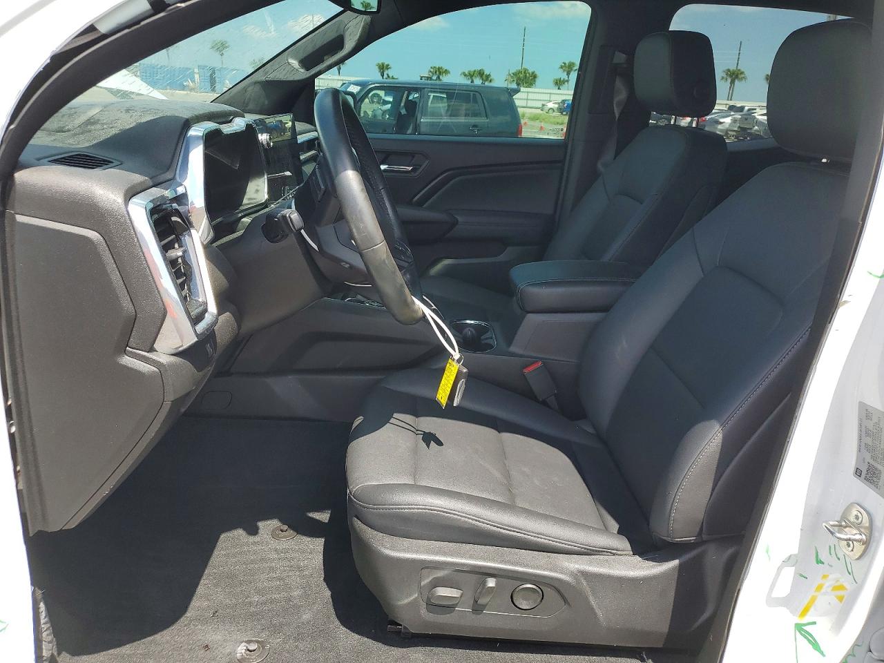 GMC Canyon Elevation