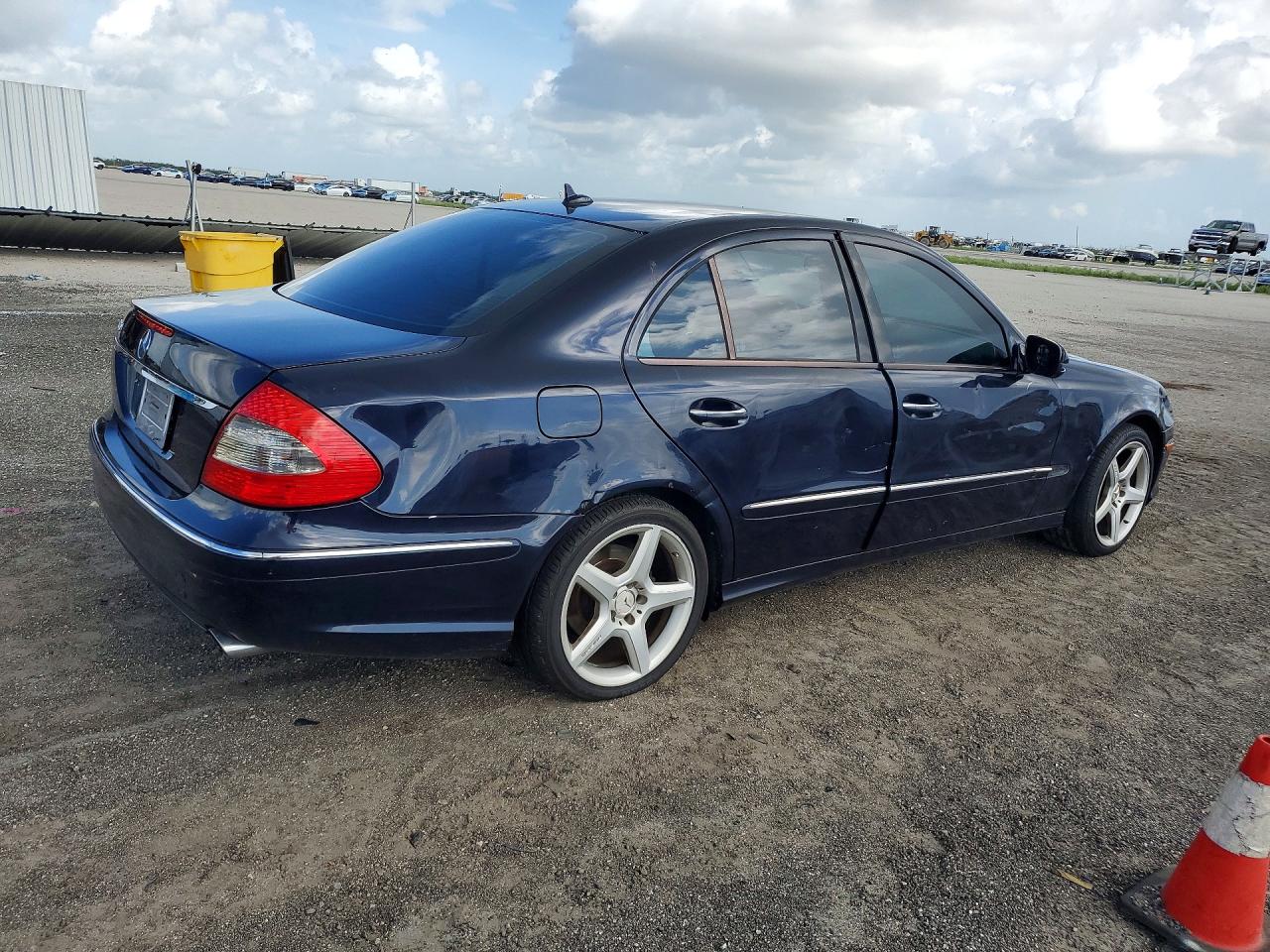 Mercedes-Benz E-Class 350
