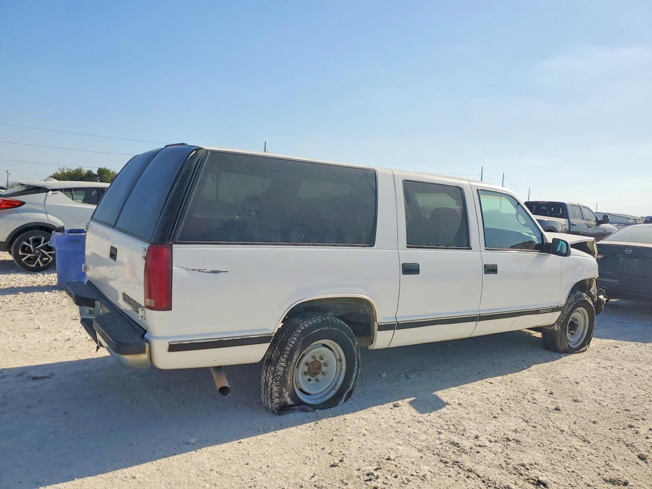 Chevrolet Suburban C2500