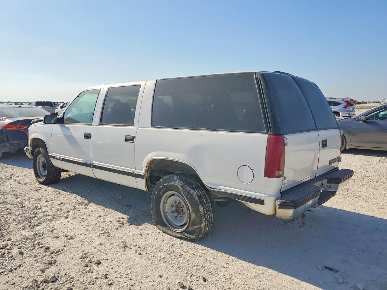 Chevrolet Suburban C2500