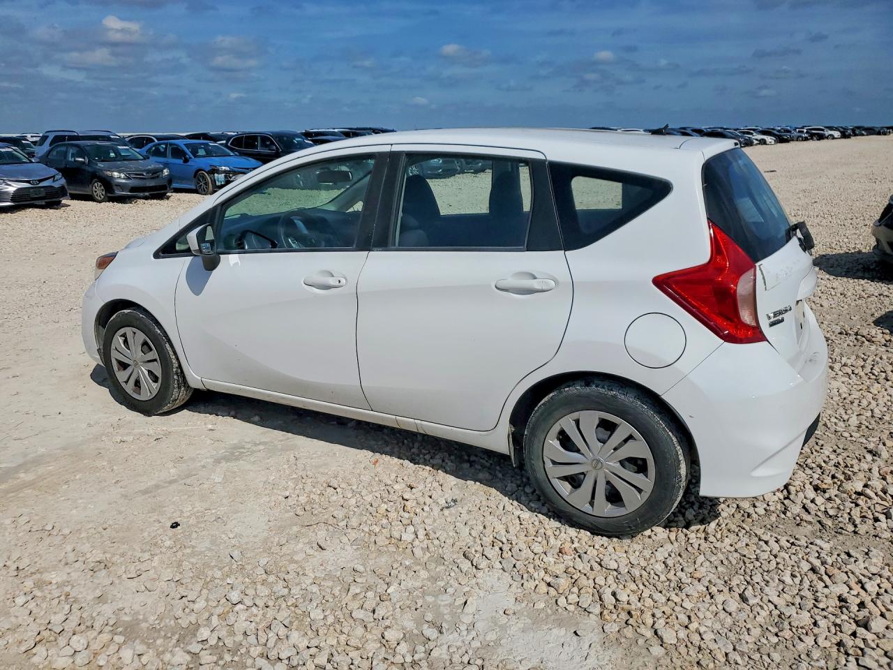 Nissan Versa S Plus