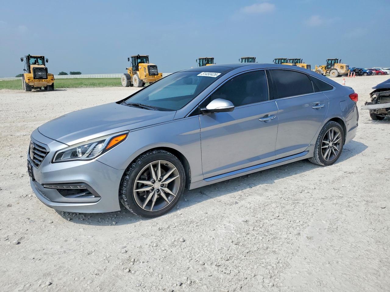 Salvage Hyundai SONATA Image
