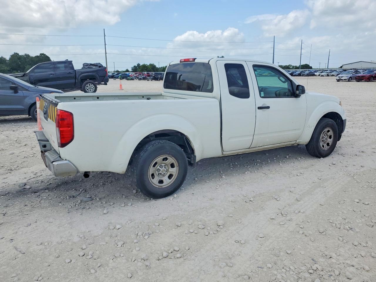 Nissan Frontier S