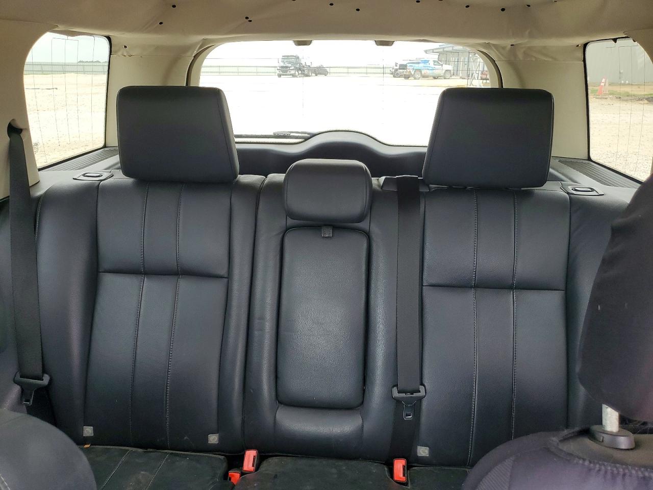 Land Rover LR2 Base