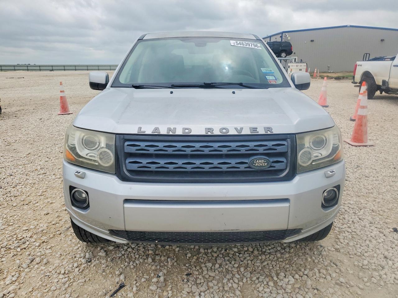 Land Rover LR2 Base