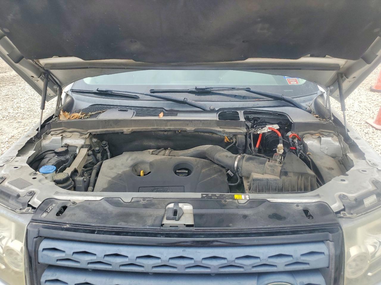 Land Rover LR2 Base