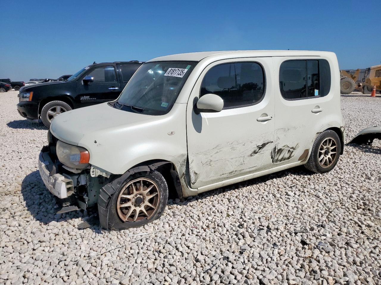 Salvage Nissan cube Image