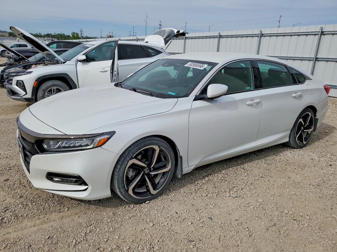 Salvage Honda Accord Image